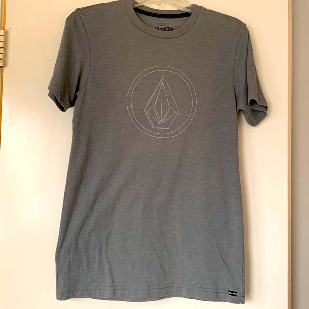Volcom “surf brand” Men’s short sleeve small t-shirt. Soft olive green